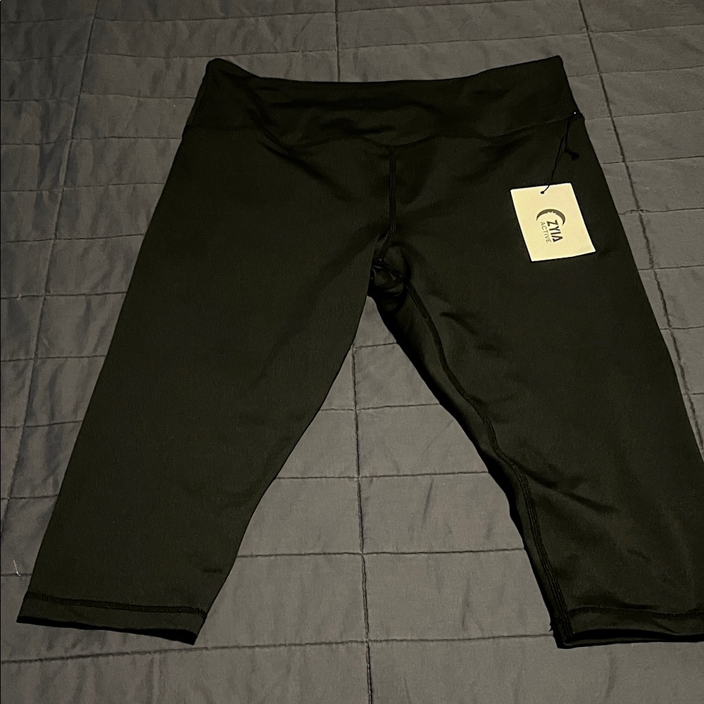 ZYIA Active Black Light n Tight Hi-Rise Crop 17” Legging